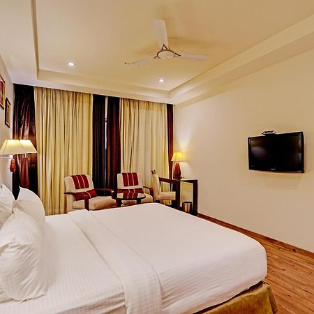 Hotel Marina Near Igi Airport Delhi New Delhi Eksteriør billede
