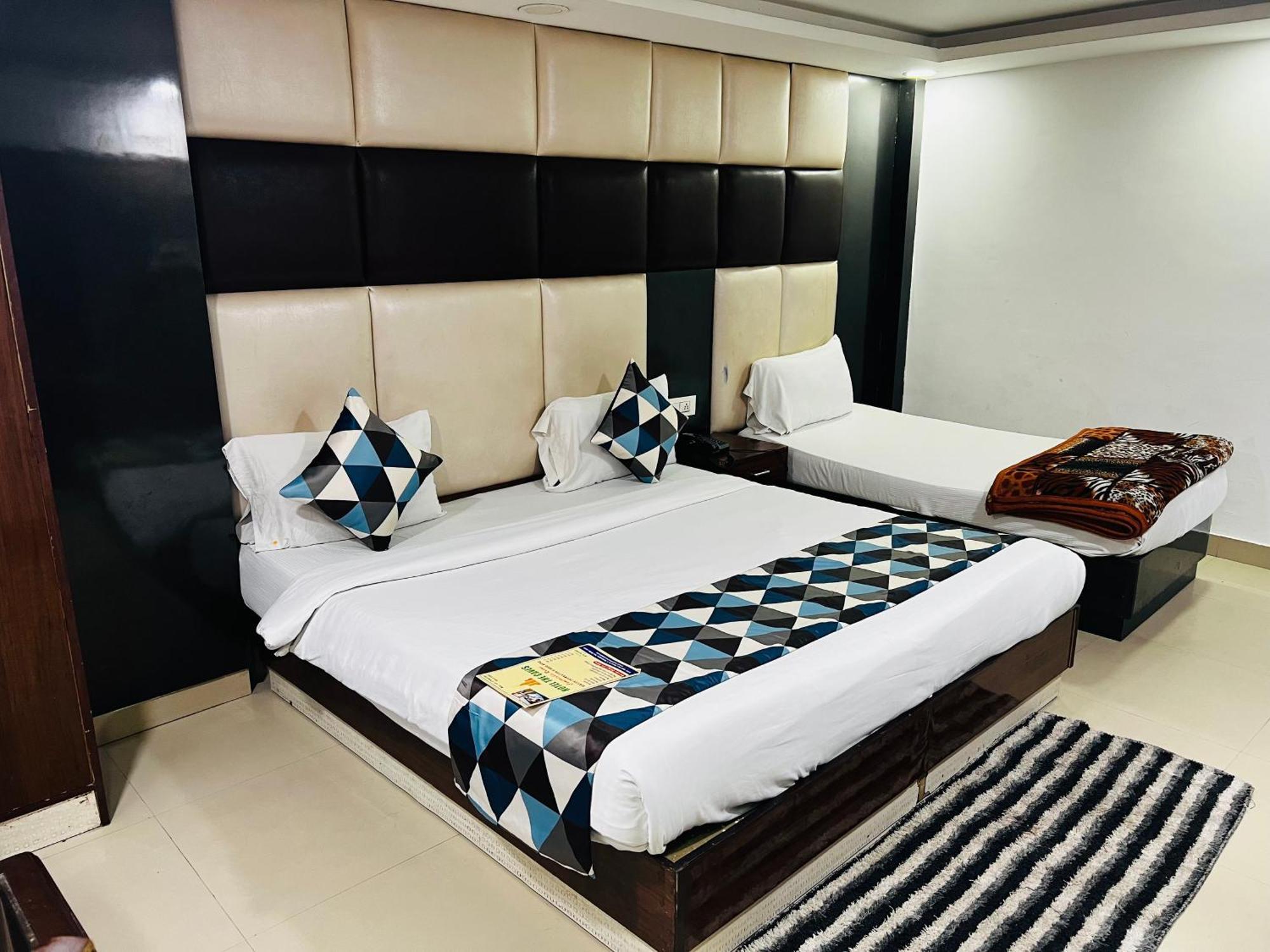 Hotel Marina Near Igi Airport Delhi New Delhi Eksteriør billede
